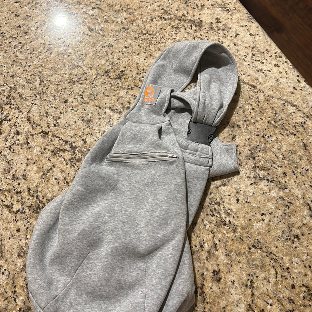 Puppy sling to wear small dog